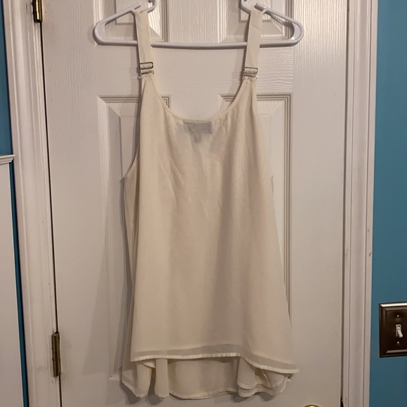 Cream Colored Shell Top - Picture 5 of 5